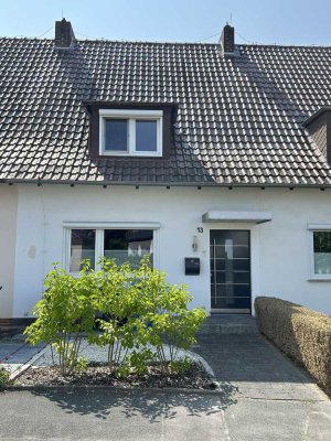 Charmantes Reihenhaus mit Garten, Terrasse, Garage in Warburg