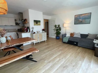 Sonne pur: Hochwertige 3,5-Zimmer Maisonette Wohnung mit 2 Gartenanteilen (Keine Maklerprovision!)