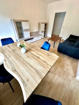 Möblierte Sanierte 3-Zimmer-Wohnung mit Balkon, EBK, Stellplatz, Keller