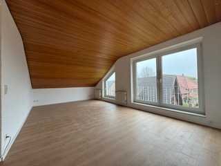 Helle 4-Zimmer Dachgeschosswohnung in Sehnde