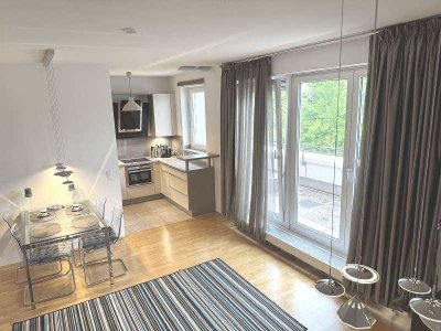 Exklusiv möblierte 2-Zi.-DG (3. OG) -Wohnung mit Südwest-Terrasse, 2,70 m Deckenhöhe – BJ-2013!