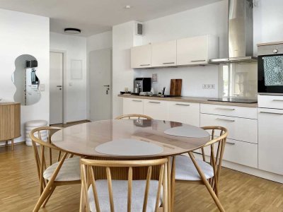 Stilvoll Wohnen: Barrierefreie 2-Zimmer-Wohnung mit Balkon & Garage