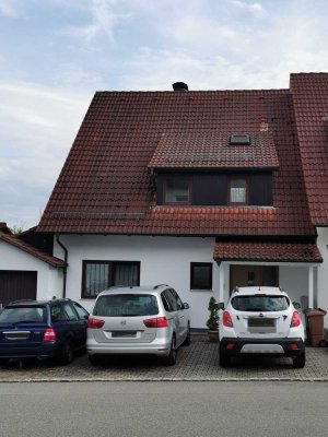 Helle 1,5-Zimmer-DG-Wohnung in Markdorf / Leimbach mit Parkplatz