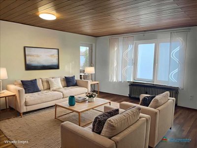 *Reinkommen - Wohlfühlen*
Helle 5-Zimmer-Wohnung mit Nebengebäude