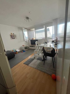 Sehr schöne 2-Zimmer Wohnung mit Stellplatz in zentraler Lage