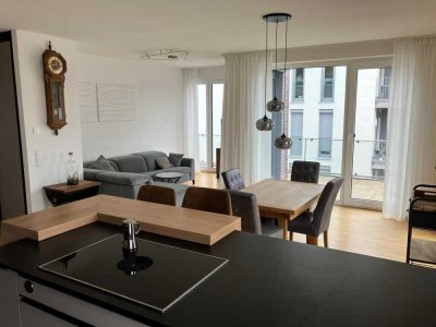 Exklusive, neuwertige 2-Raum-Penthouse-Wohnung mit luxuriöser Innenausstattung mit EBK in Aalen