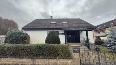 Großzügiges Einfamilienhaus mit Option auf 2 Einliegerwohnungen - starke Kapitalanlage