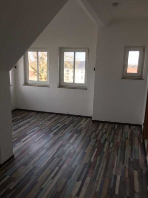 Neuwertige Wohnung mit zwei Zimmern und Einbauküche in Velten