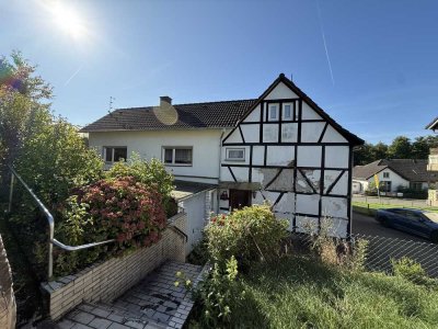 *** Leverkusen: Einfamilienhaus mit Scheune und viel Potenzial zur Sanierung ***