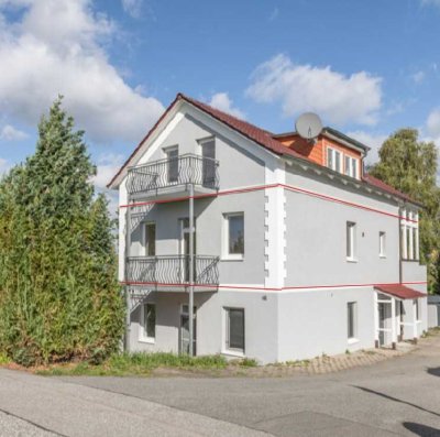 3 Zimmer Wohnung direkt an der Elbe. Erstbezug nach Sanierung mit EBK