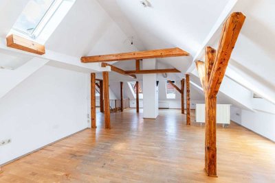 HEGERICH: Ein Zuhause zum Verlieben: Stilvolle Maisonette im Herzen Nürnbergs