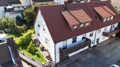 Gelegenheit ! Doppelhaushälfte in ruhiger Lage mit 2 Wohnungen
