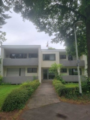 Hübsche 2-Zimmerwohnung im Erdgeschoss mit zwei Balkonen / Besichtigungstermin am 27.06.25 s.u.