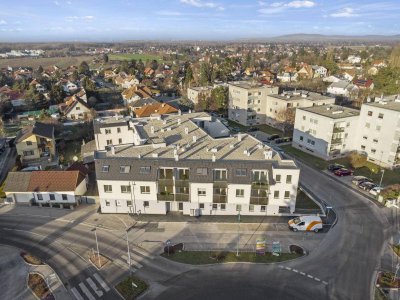 ++ NEU ++ ERSTBEZUG - ZWEI Zimmer mit Terrasse und Küche