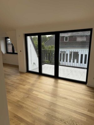 Sonnige Dachgeschosswohnung mit hochwertiger Ausstattung