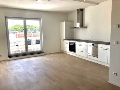 Neuwertige 2,5-Raum-Penthouse-Wohnung mit riesigem Balkon und Einbauküche in Heidenheim