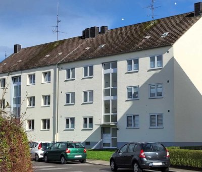 Aldenhoven, Westring - Sanierte, renovierte 3-Zimmerwohnung mit Balkon und  Gartennutzung