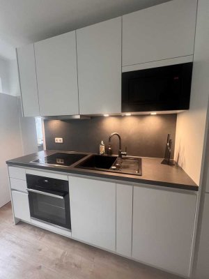 BIETE: 2,5 Zimmerwohnung in Berg am Laim (befristet)