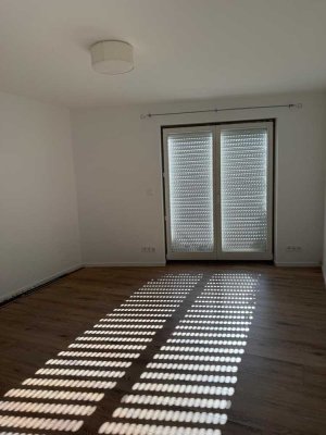 Studenten-/Single-Wohnung mit EBK & Terrasse* Altstadt- & Uni in Lauf-Nähe