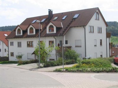 1 Zimmer Wohnung im Erdgeschoss mit kleiner Terrasse