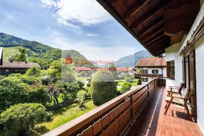 Traumhafte Etagenwohnung mit Panoramablick im Chiemgau – auch als Zweitwohnsitz nutzbar