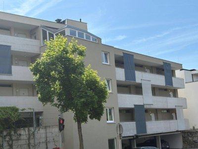 Perfekte Anlegerwohnung mit Terrasse und Carport