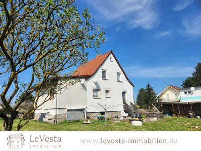 Familienfreundliches Ein-/Zweifamilienhaus mit großem Garten