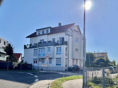 Helle renovierte Wohnung in guter Lage mit Garten