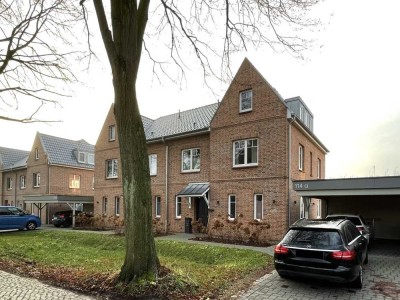 Neuwertige Doppelhaushälfte am Ortsrand von Horst/Holstein