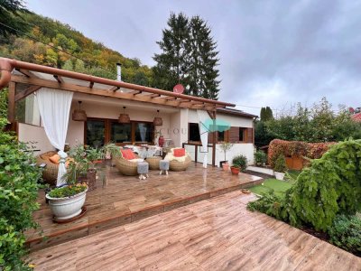 Beeindruckendes, freistehendes Einfamilienhaus in erstklassiger Lage in Lichtenstein