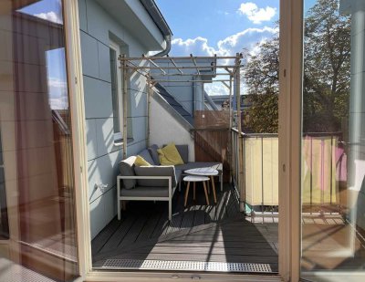 Gut geschnittene Dachgeschosswohnung mit gemütlicher Sonnenterrasse in Friedrichshain, von Privat