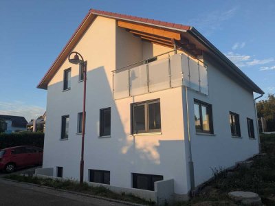Schöne 2,5-Zimmer-DG-Wohnung im Neubau mit Balkon in Hardthausen am Kocher (Erstbezug)