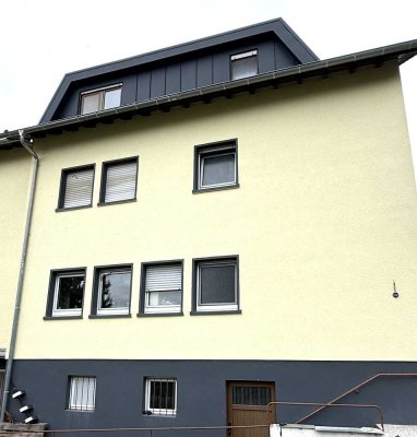 Mehrfamilienhaus mit großem Grundstück und Erweiterungspotenzial in ruhiger Lage von Lieblos