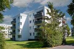 Stilvoll wohnen im Grünen mit Einbauküche und Designboden