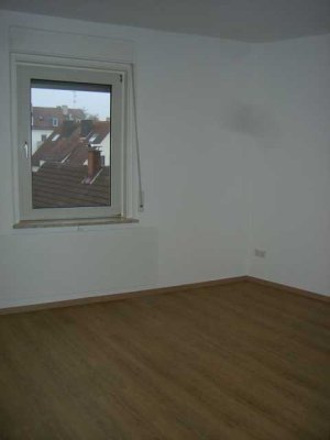 Freundliche kleine 2-Zimmer-Altbauwohnung in Augsburg