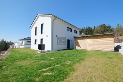Ideale Kapitalanlage oder attraktives Eigenheim in naturnaher Lage -modernes KfW-40 Einfamilienhaus