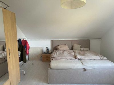 Schöne 4-Zimmer-Dachgeschosswohnung mit Balkon und EBK in Schutterwald-Höfen