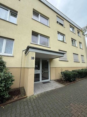 Stilvolle, gepflegte 3,5-Raum-DG-Wohnung mit geh. Innenausstattung mit Balkon und EBK