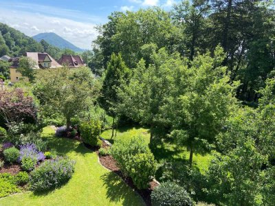 Top-saniertes 1-2-Familienhaus mit großem Garten und Panoramablick - freiwerdend