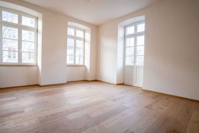 Altbauwohnung mit 2 Zimmern in zentraler Lage Müllheims