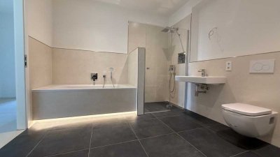 Chice 3-Zi-Wohnung mit großzügigen Balkon + Bad mit Wanne/Dusche im Grünen