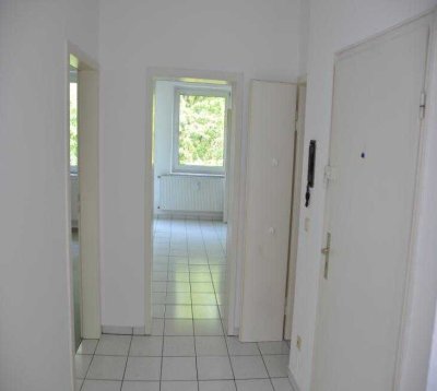 Erstbezug nach Sanierung mit Loggia: schöne 2,5-Zimmer-Wohnung in Essen