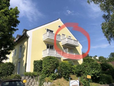 Charmante 1-Zimmer Dachgeschosswohnung, frisch renoviert in Deggendorf