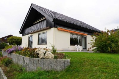 Ruhiges 1- 2 Familienhaus in Oberhöfen