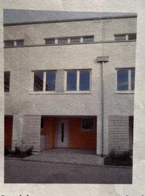 Gepflegtes Reihenmittelhaus mit 6 Zimmern in Böblingen