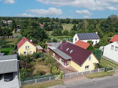 Ländliches Idyll mit Potential - Charmantes EFH mit Garten & vielseitigem Nebengebäude in Arnsdorf