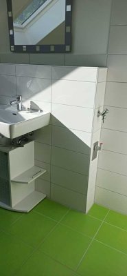 sehr helle und junge 2-Zimmer-Dachgeschosswohnung in Bruchsal-Untergrombach