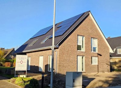 *Absolut ruhig und modern wohnen* *Neubau-DHH mit grünem Fußabdruck*