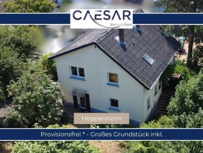 Zentral gelegenes Ein-Zweifamilienhaus mit viel Potenzial und großem Grundstück in Heppenheim.