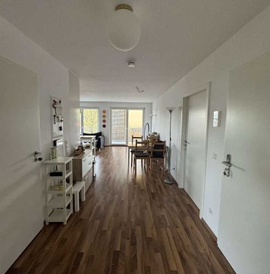 Neuwertige Etagenwohnung mit großer Terrasse